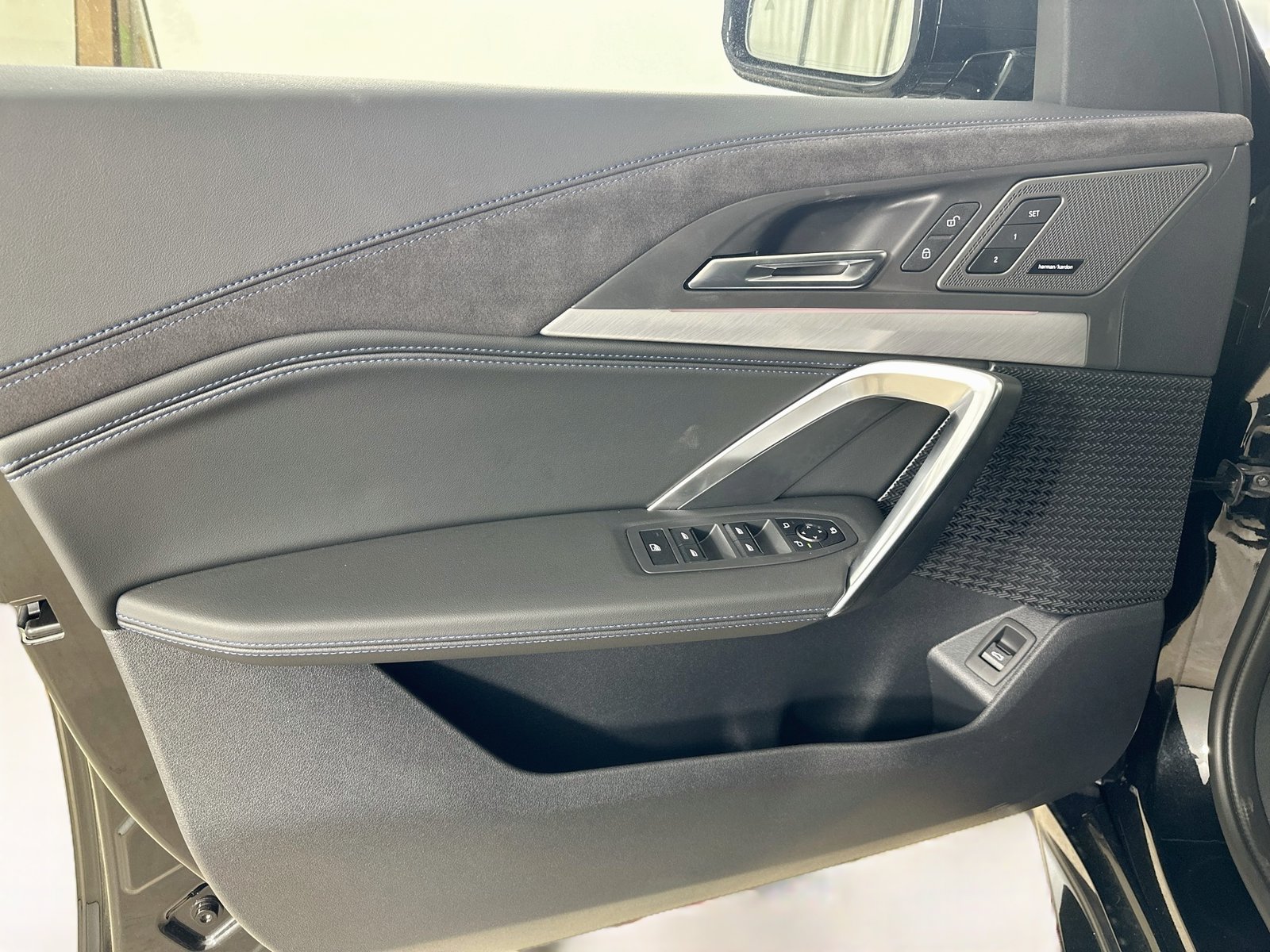 New 2027 BMW X2 xDrive28i AWD/4WD image 16