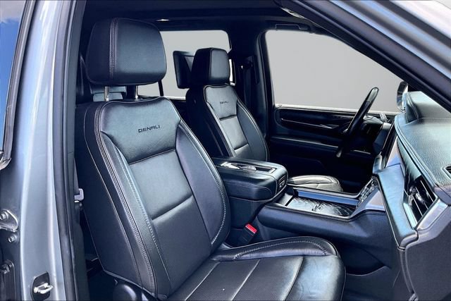 Used 2023 GMC Yukon Denali AWD/4WD image 7
