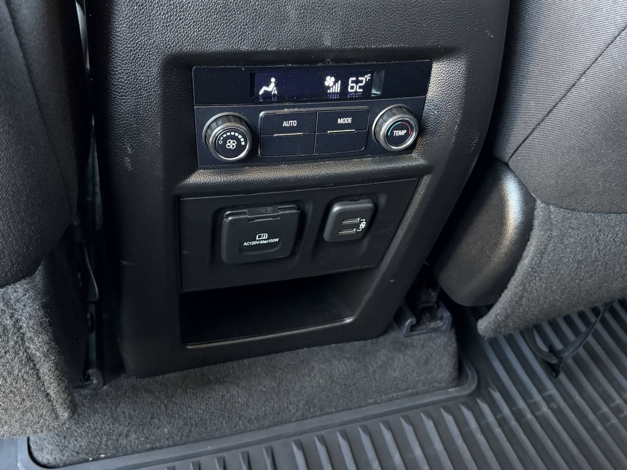 Used 2020 Chevrolet Traverse LT AWD/4WD image 23
