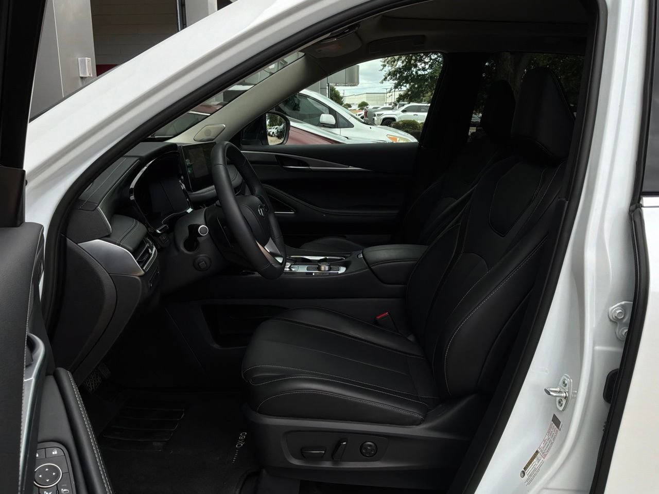 Used 2026 INFINITI QX60 Luxe AWD/4WD image 10