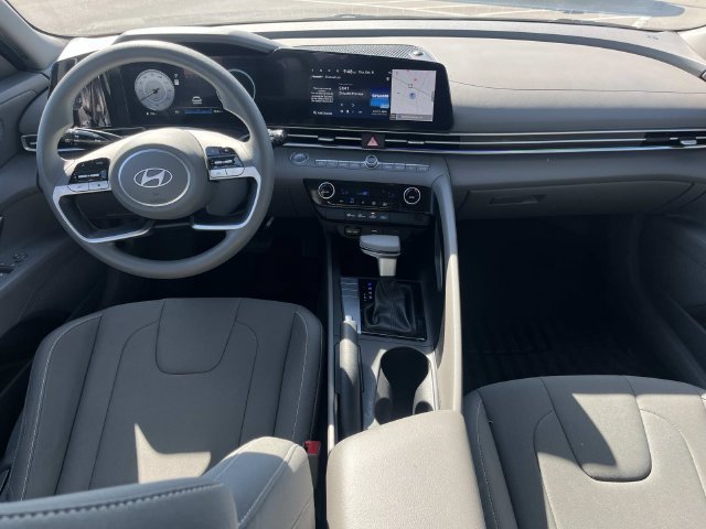 Certified 2024 Hyundai Elantra SEL FWD image 15