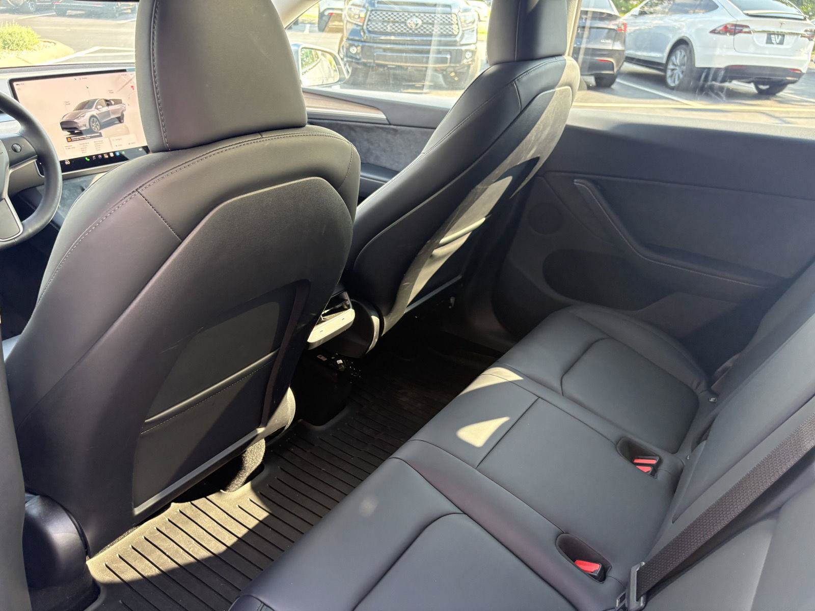 Used 2024 Tesla Model Y Long Range AWD/4WD image 15
