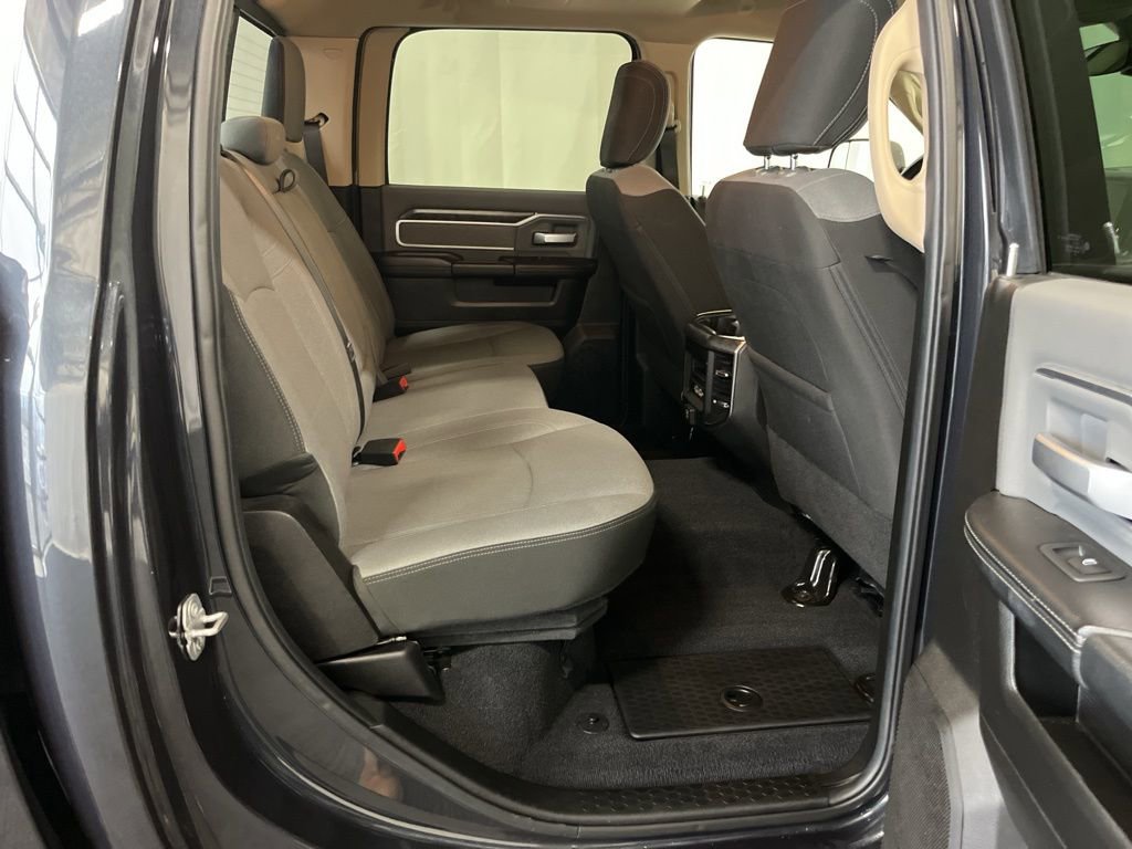 Used 2019 RAM 3500 Big Horn image 21