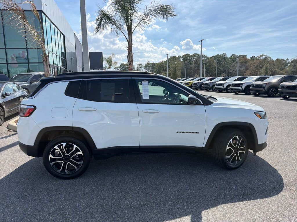 Used 2024 Jeep Compass Limited image 8