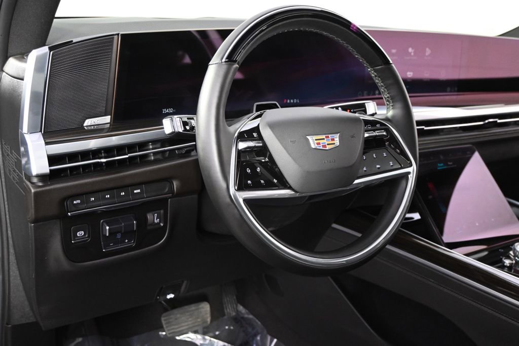 Certified 2025 Cadillac Escalade Premium Luxury image 11