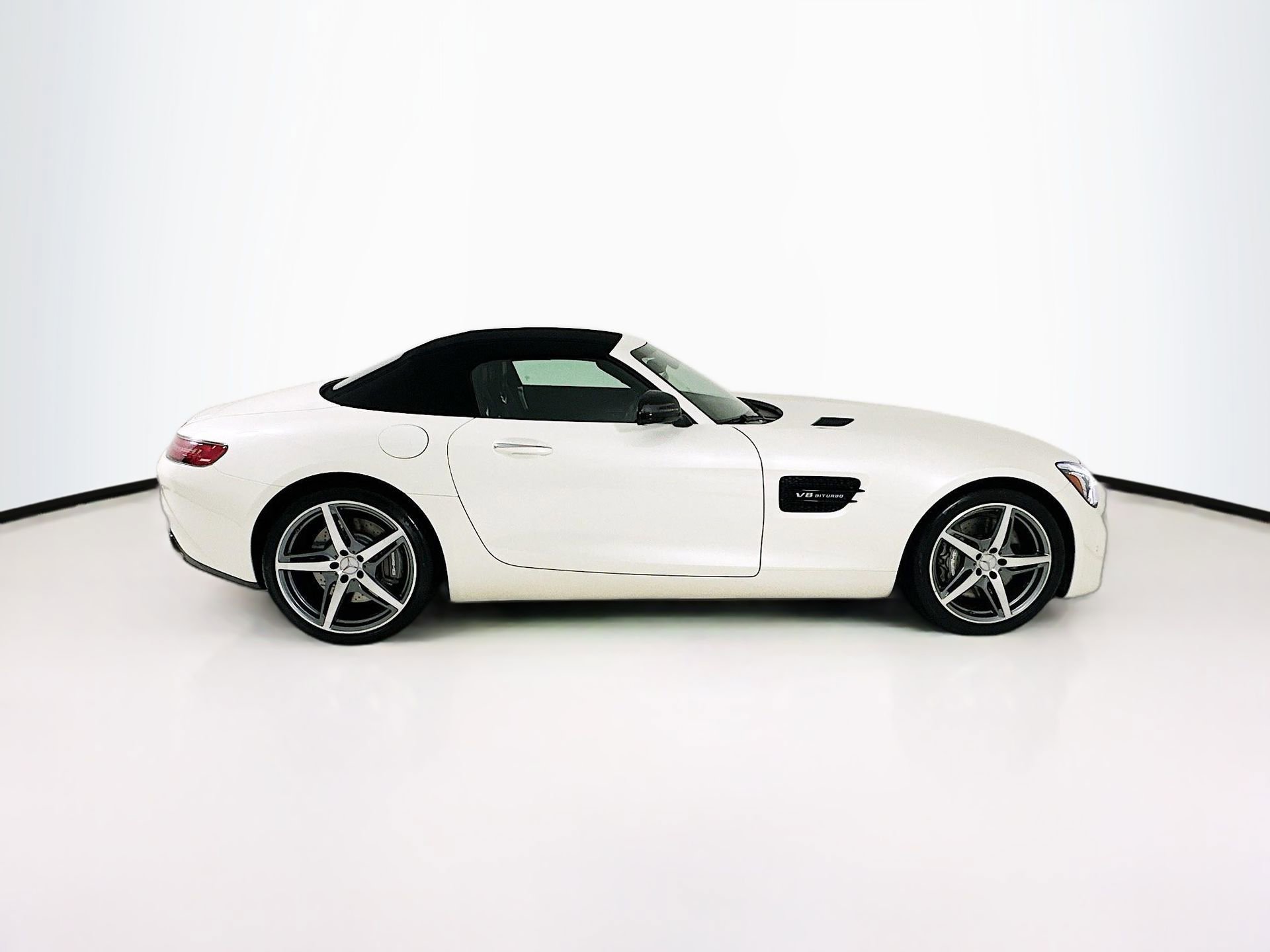 Used 2018 Mercedes-Benz AMG GT Roadster image 9
