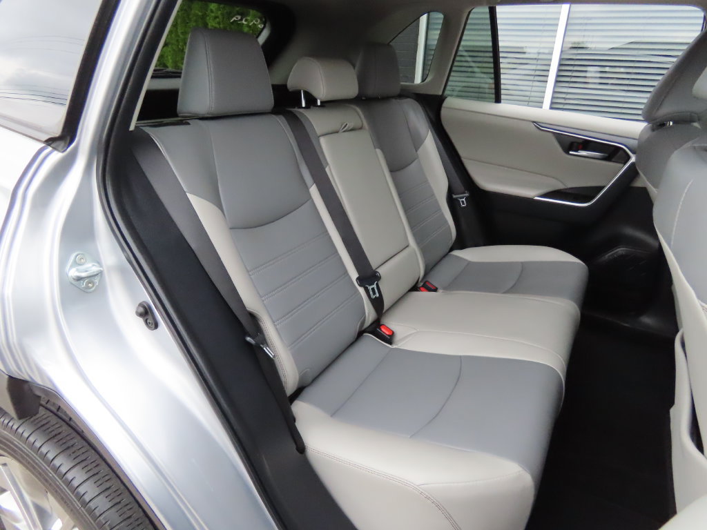 Used 2024 Toyota RAV4 XLE Premium AWD/4WD image 29