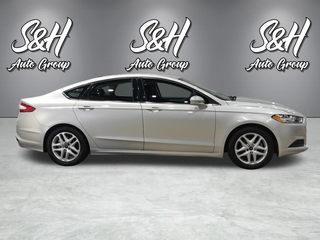 Used 2014 Ford Fusion SE FWD image 21