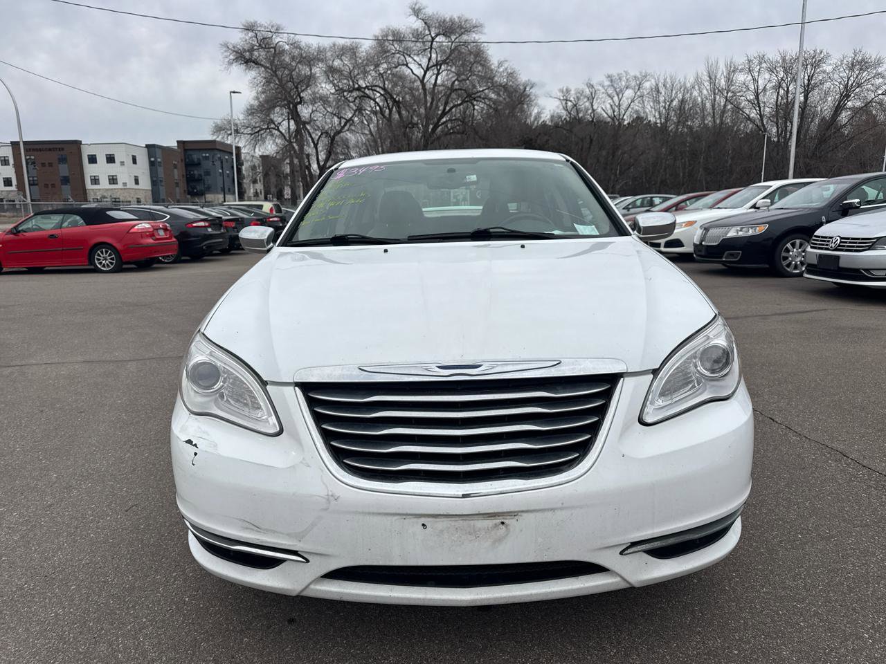 Used 2011 Chrysler 200 Limited FWD image 2