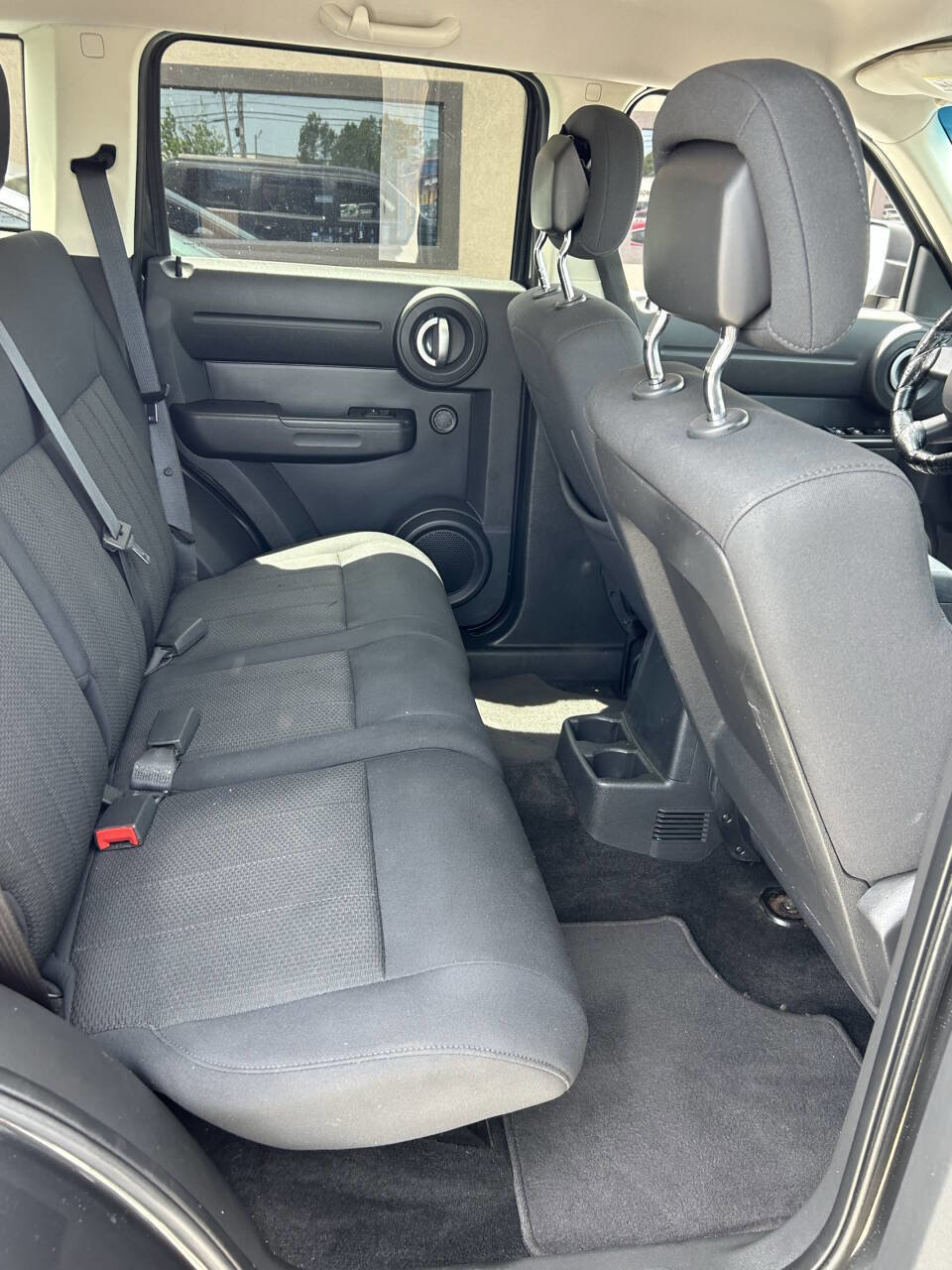 Used 2011 Dodge Nitro Heat RWD image 13