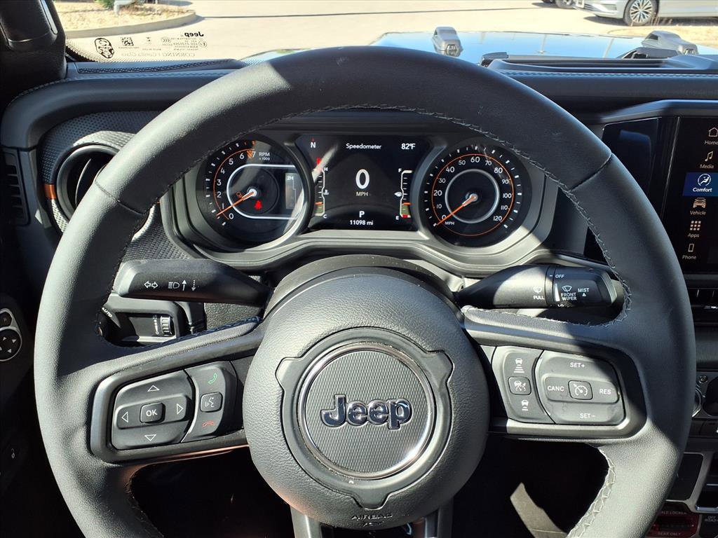 Used 2026 Jeep Gladiator Mojave AWD/4WD image 10