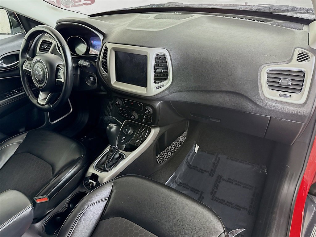 Used 2020 Jeep Compass Latitude w/ Popular Equipment Group image 32