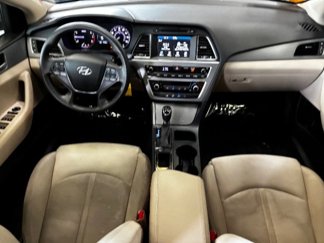 Used 2017 Hyundai Sonata SE image 20