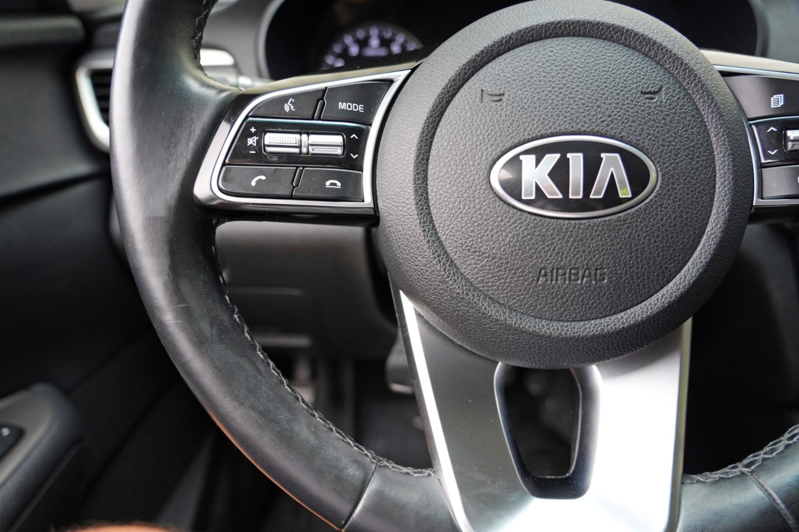 Used 2020 Kia Optima SE FWD image 21