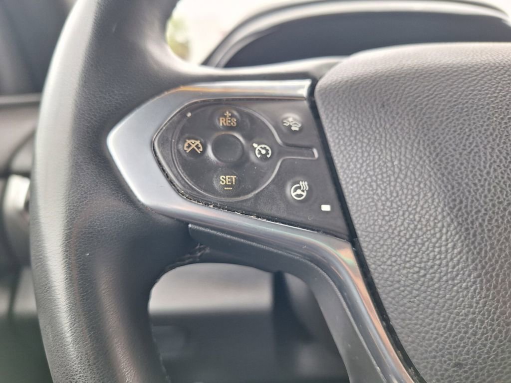 Used 2023 Chevrolet Traverse LT image 12