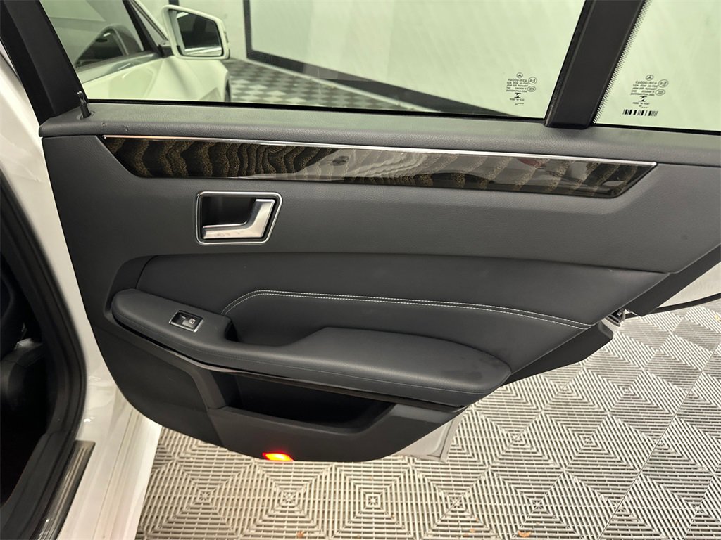 Used 2016 Mercedes-Benz E 350 Sedan image 18