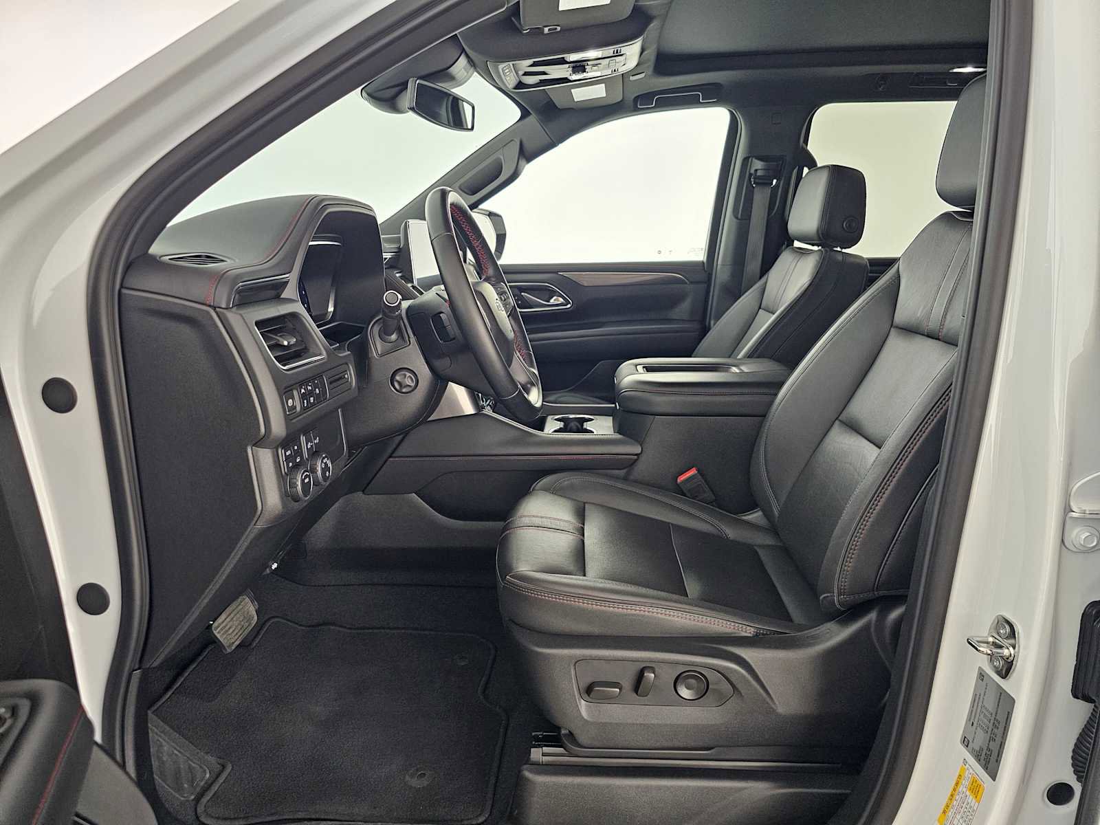 Used 2024 Chevrolet Suburban RST w/ Luxury Package image 22