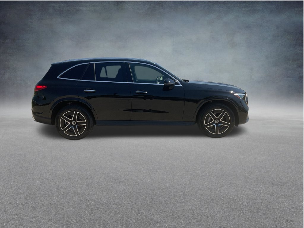 Used 2025 Mercedes-Benz GLC 300 image 8