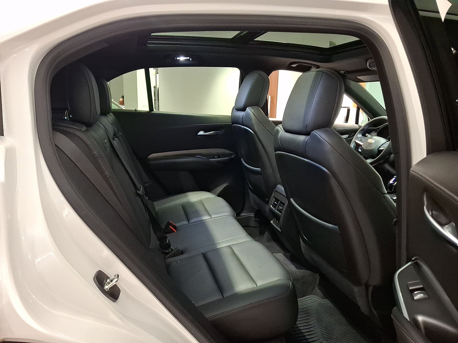 Certified 2023 Cadillac XT4 Premium Luxury w/ Cold Weather Package AWD/4WD image 21