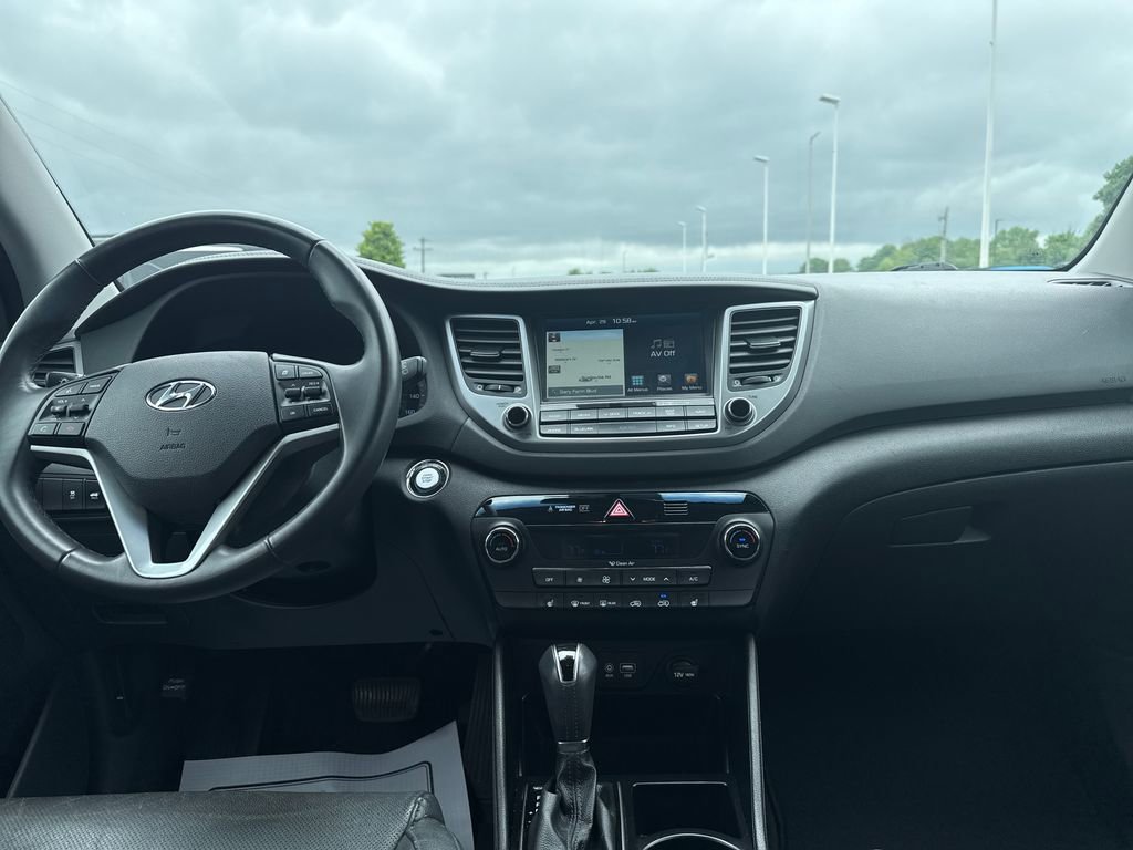 Used 2017 Hyundai Tucson Limited AWD/4WD image 24