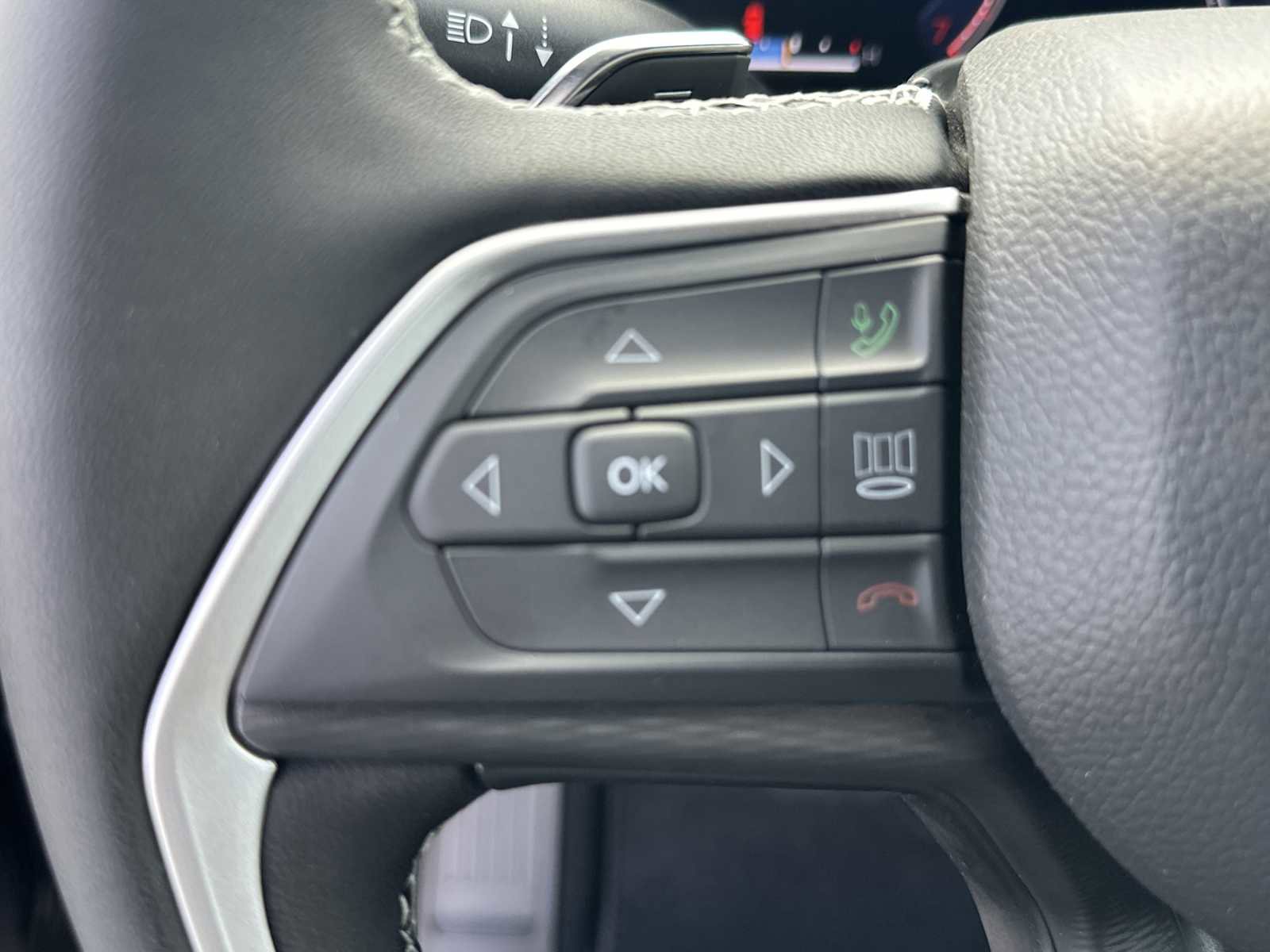 New 2025 Jeep Grand Cherokee L Laredo image 29