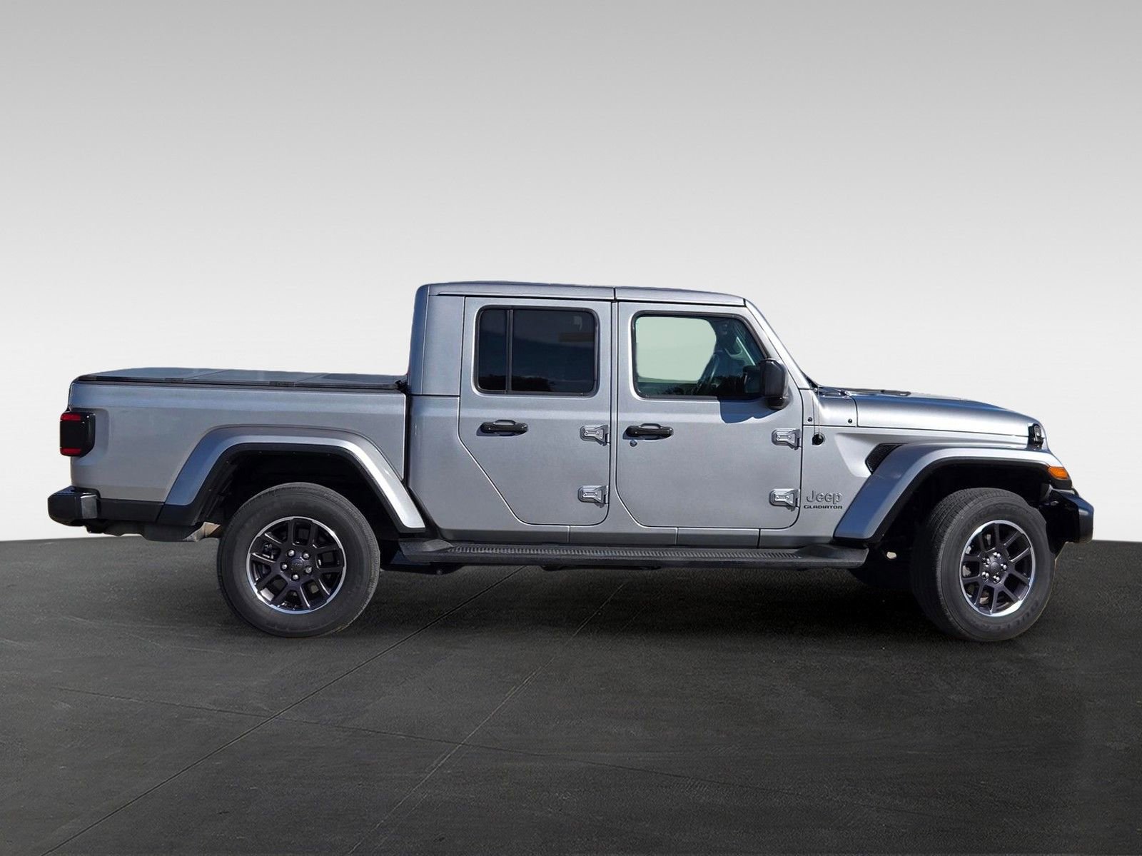Used 2021 Jeep Gladiator Overland w/ Popular Equipment Package image 3