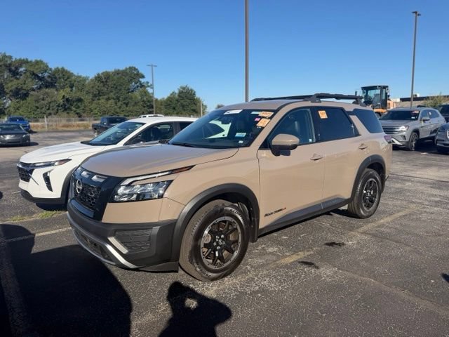 Used 2023 Nissan Pathfinder Rock Creek AWD/4WD image 2