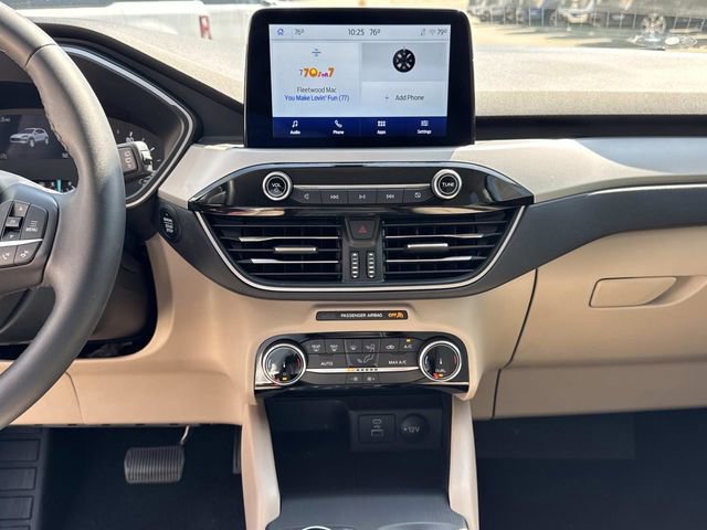 Used 2022 Ford Escape SE w/ SE Sport Appearance Package FWD image 29