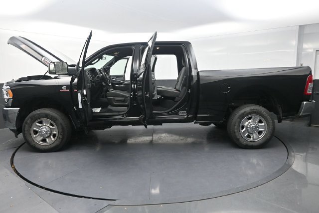 Used 2022 RAM 2500 Big Horn AWD/4WD image 34