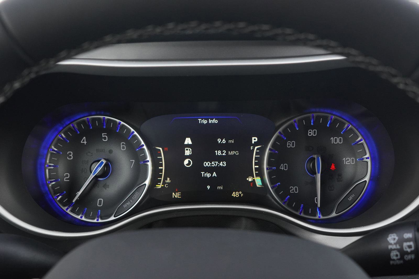 New 2026 Chrysler Pacifica Select image 9