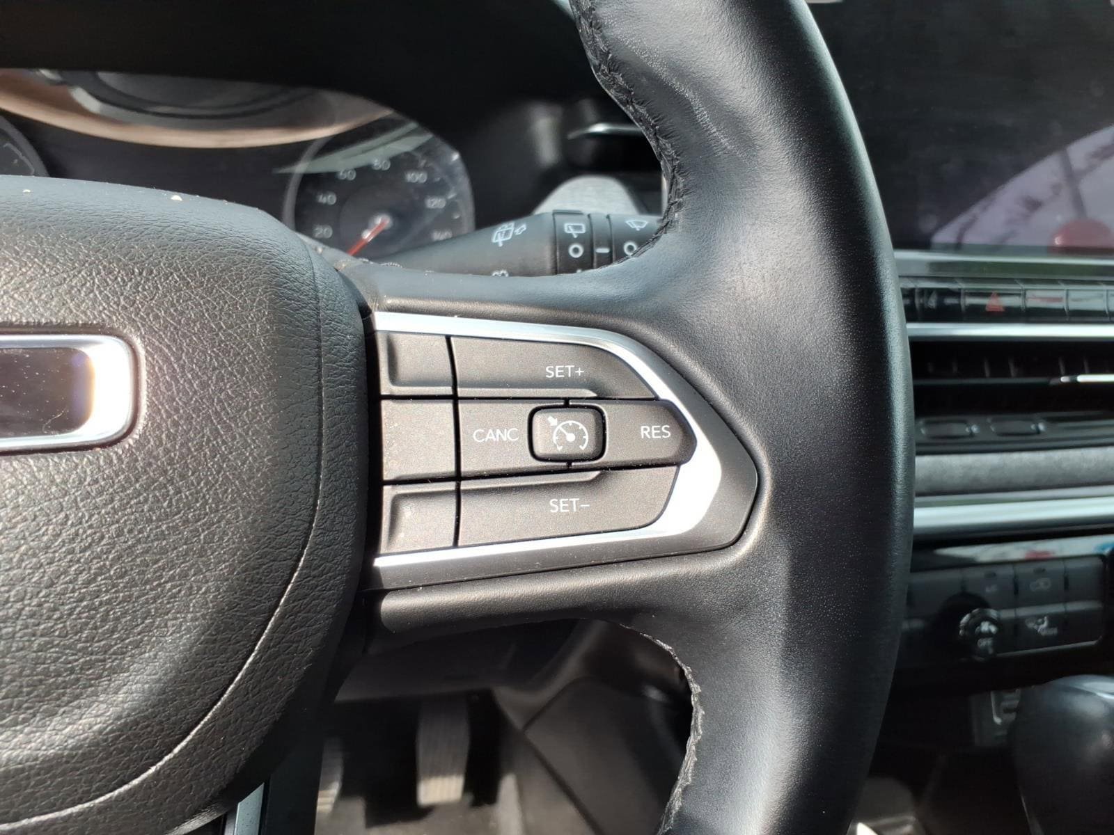 Used 2022 Jeep Compass Latitude AWD/4WD image 14