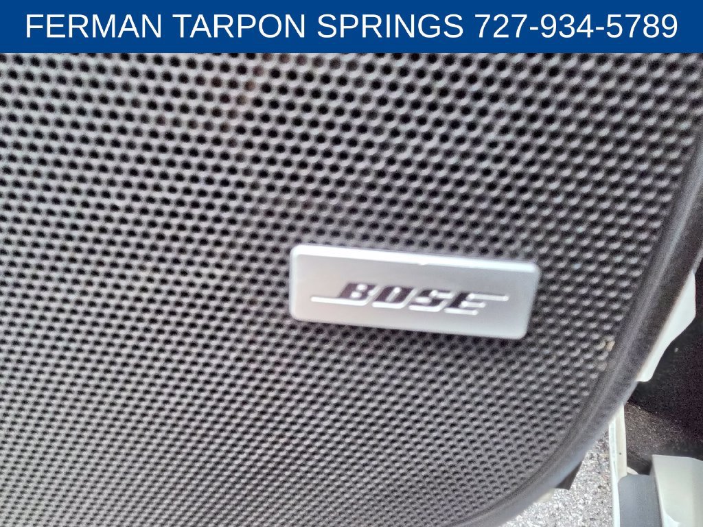 Used 2020 Buick Enclave Premium w/ Sun and Sites Package FWD image 19