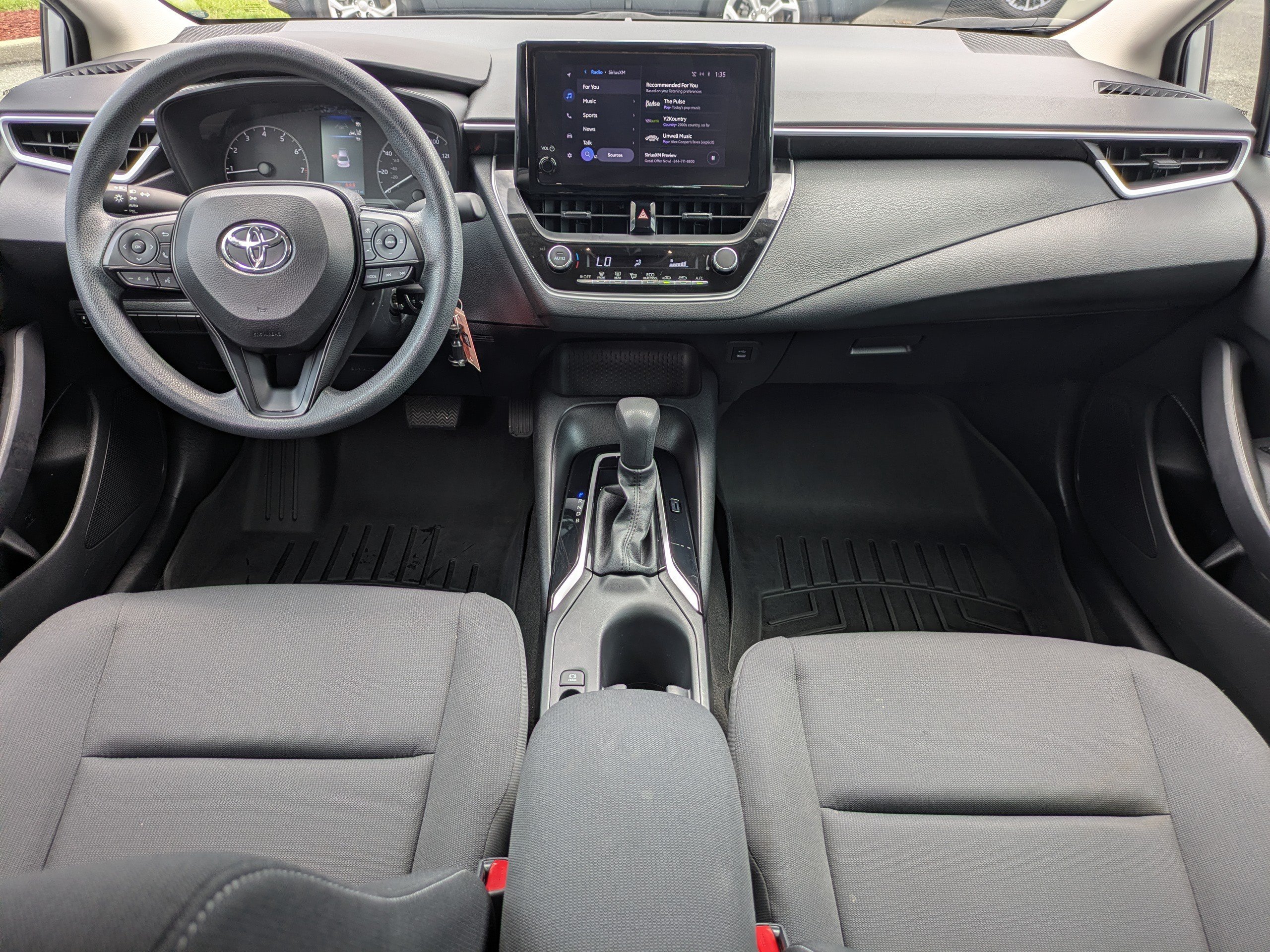 Used 2023 Toyota Corolla LE FWD image 17