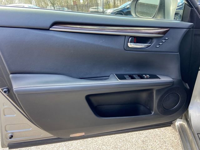 Used 2017 Lexus ES 300h image 22