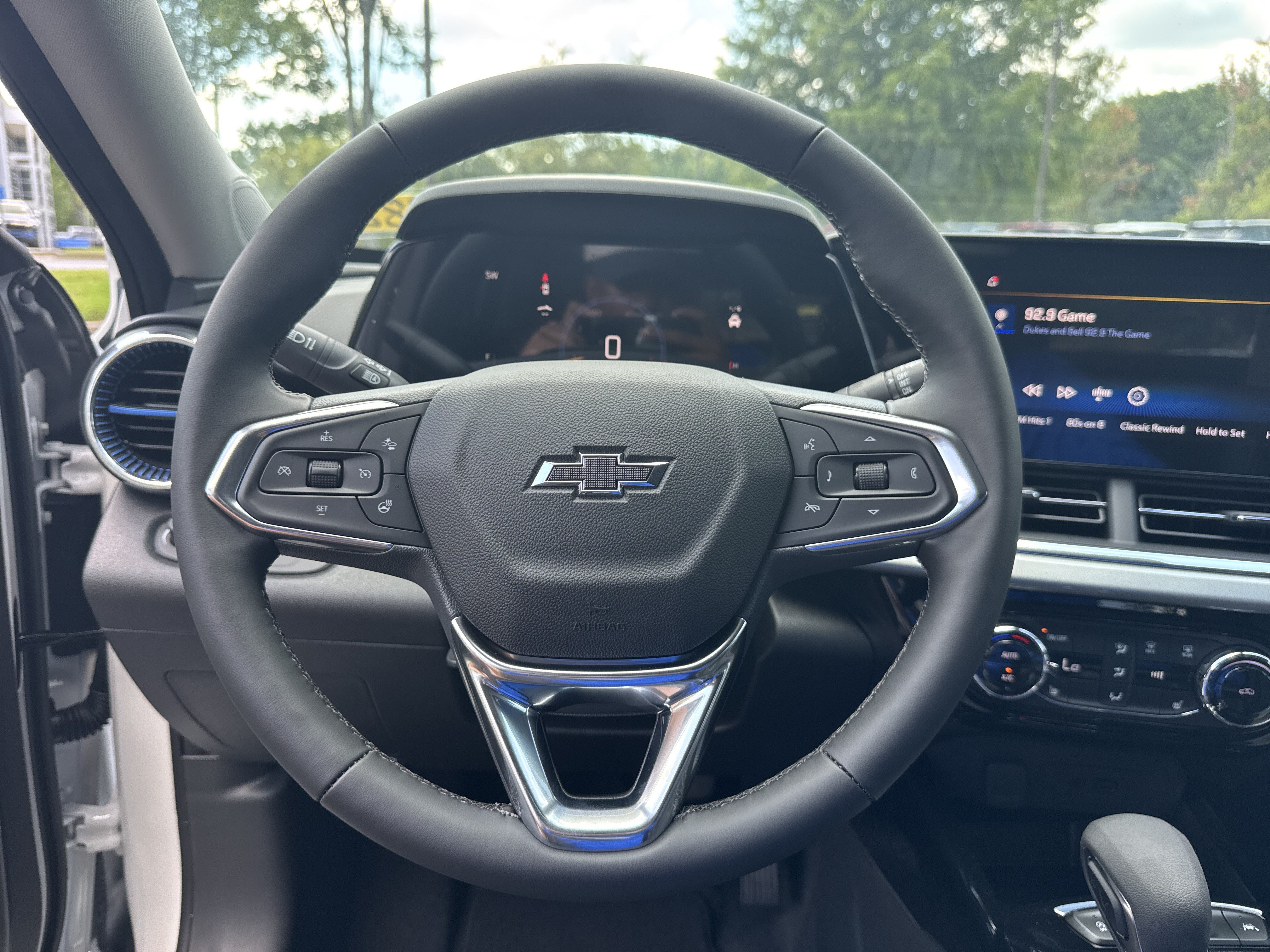 New 2026 Chevrolet Trax LT w/ Driver Confidence Package FWD image 24