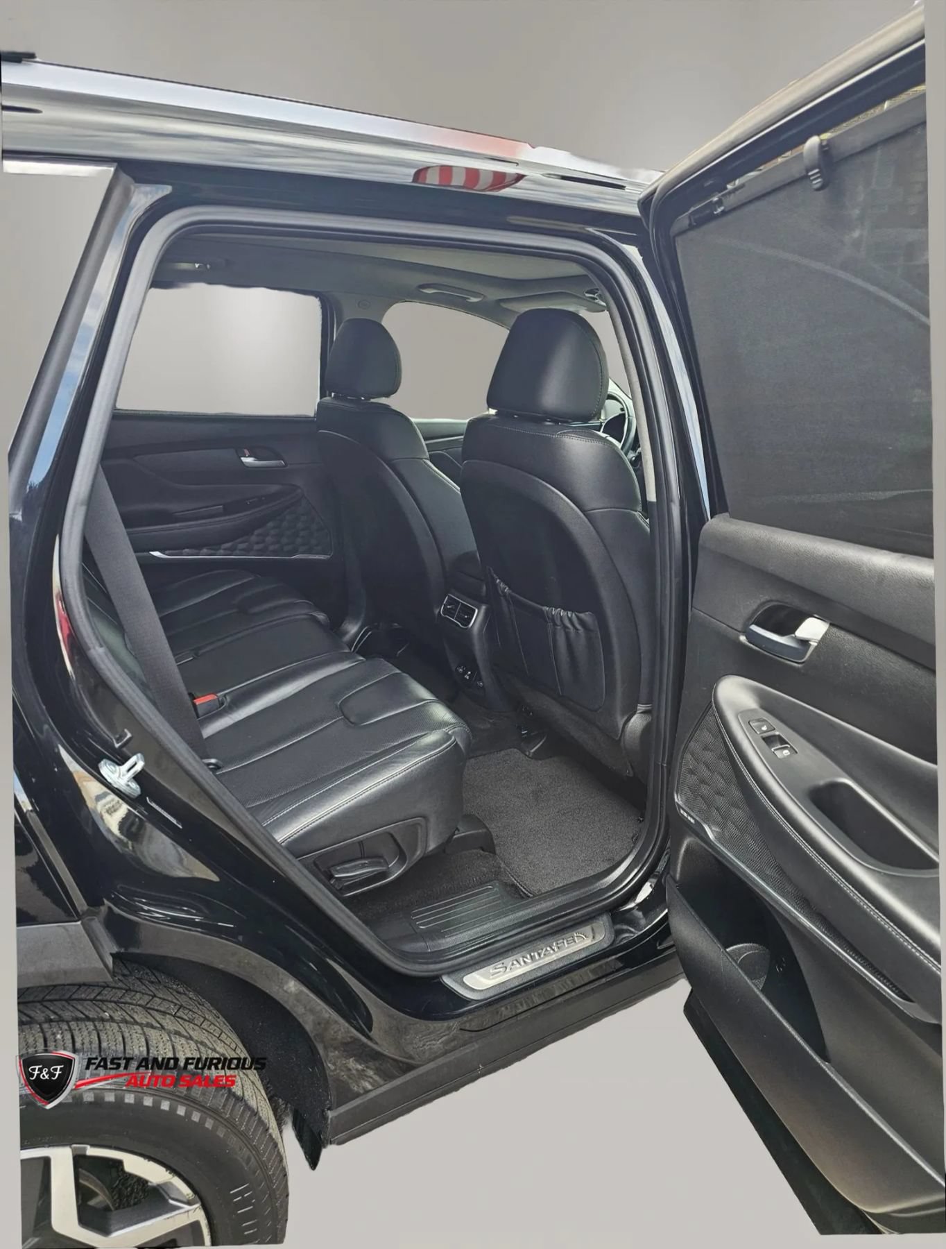 Used 2023 Hyundai Santa Fe Limited AWD/4WD image 9