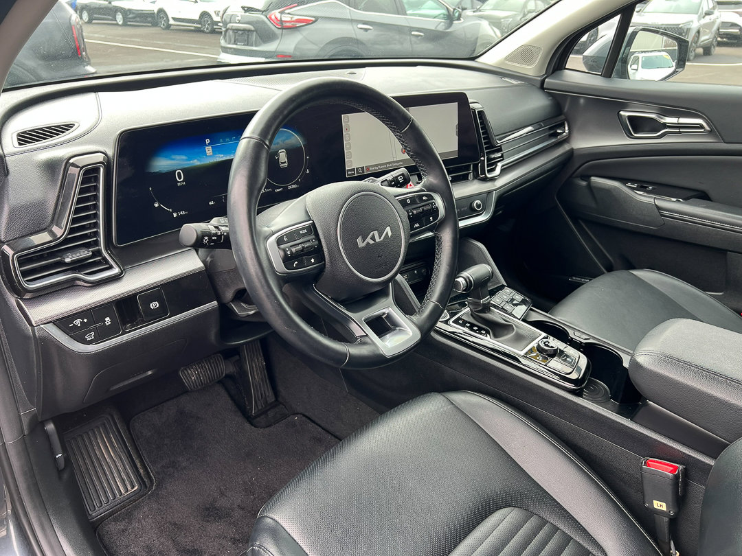Used 2023 Kia Sportage SX image 18