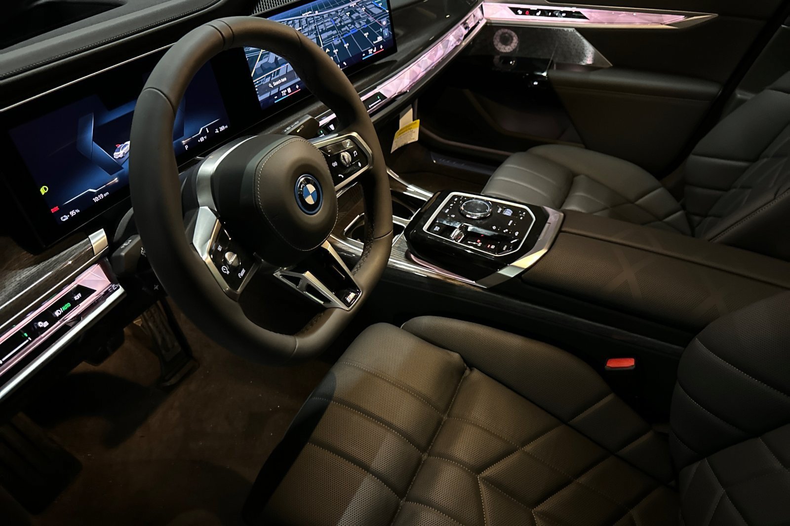 New 2026 BMW i7 xDrive60 AWD/4WD image 9