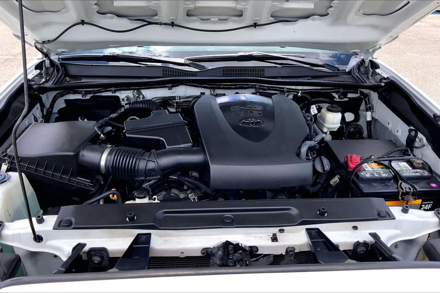 Used 2019 Toyota Tacoma TRD Sport w/ Technology Package AWD/4WD image 31