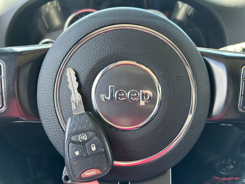 Used 2018 Jeep Wrangler Unlimited Rubicon w/ Connectivity Group AWD/4WD image 27
