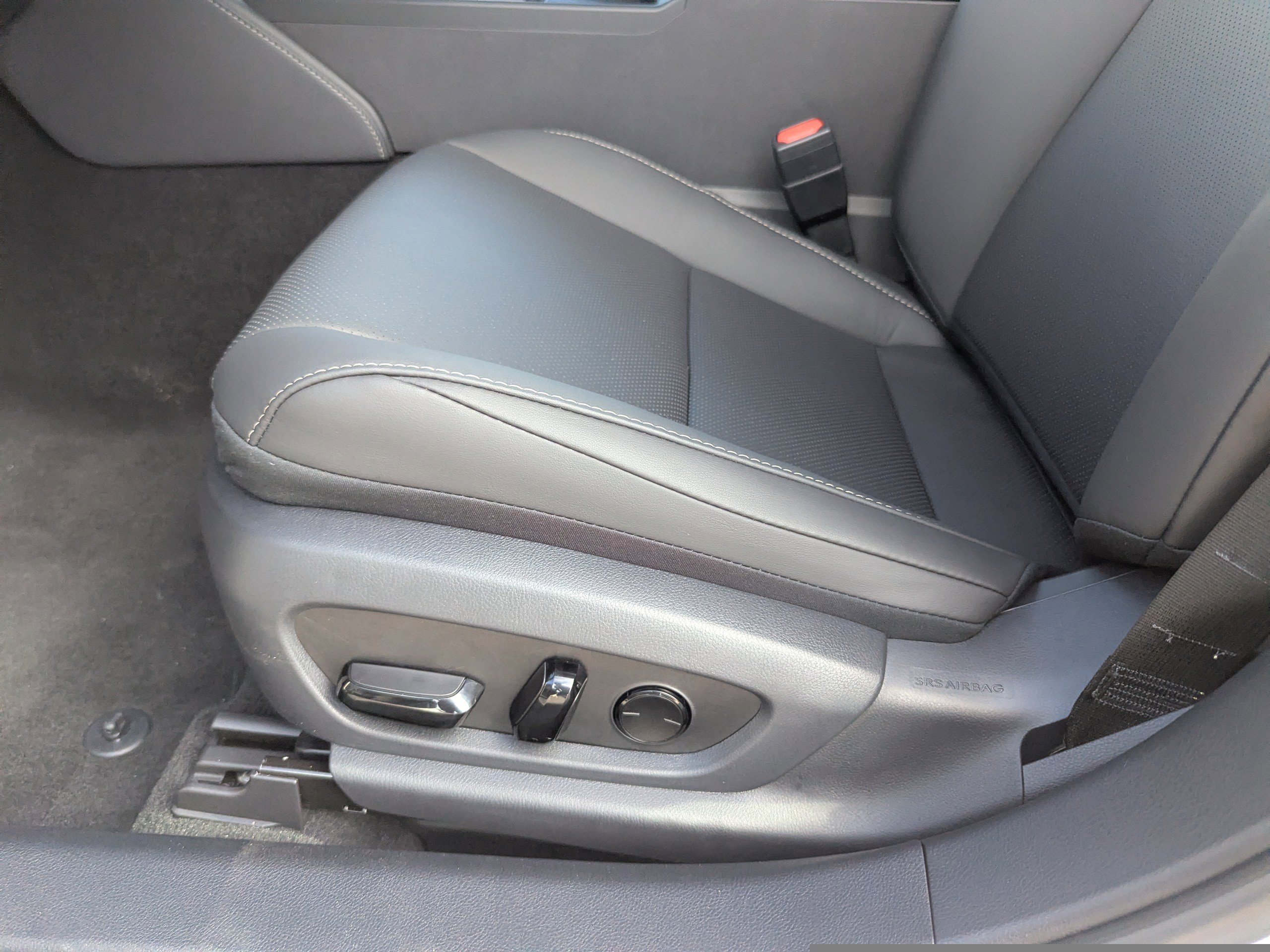 New 2025 Lexus ES 350 w/ Premium Package image 18