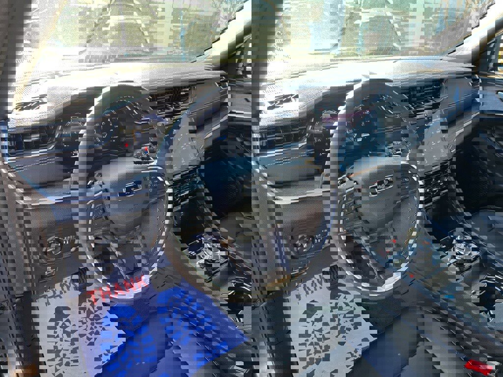 Used 2025 Jeep Grand Cherokee Limited image 6