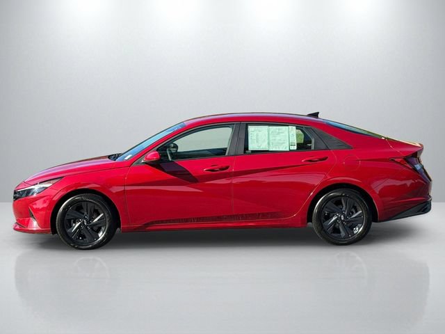 Used 2022 Hyundai Elantra SEL FWD image 4