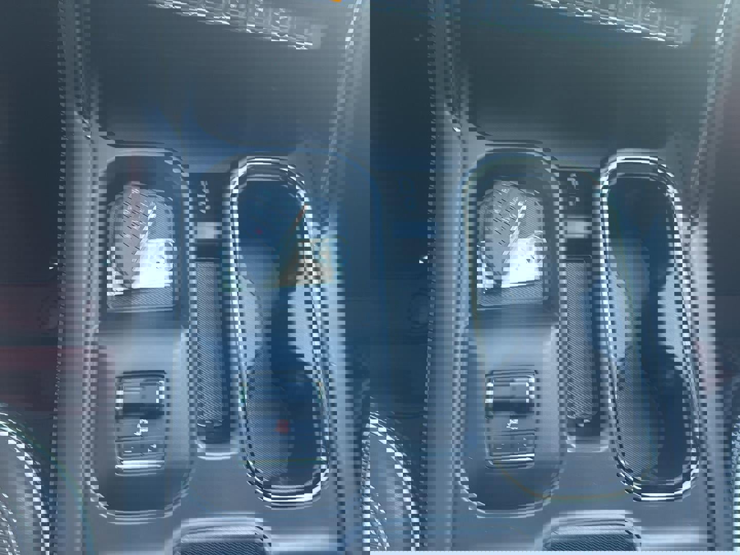 Used 2024 GMC Sierra 2500 AT4X image 27