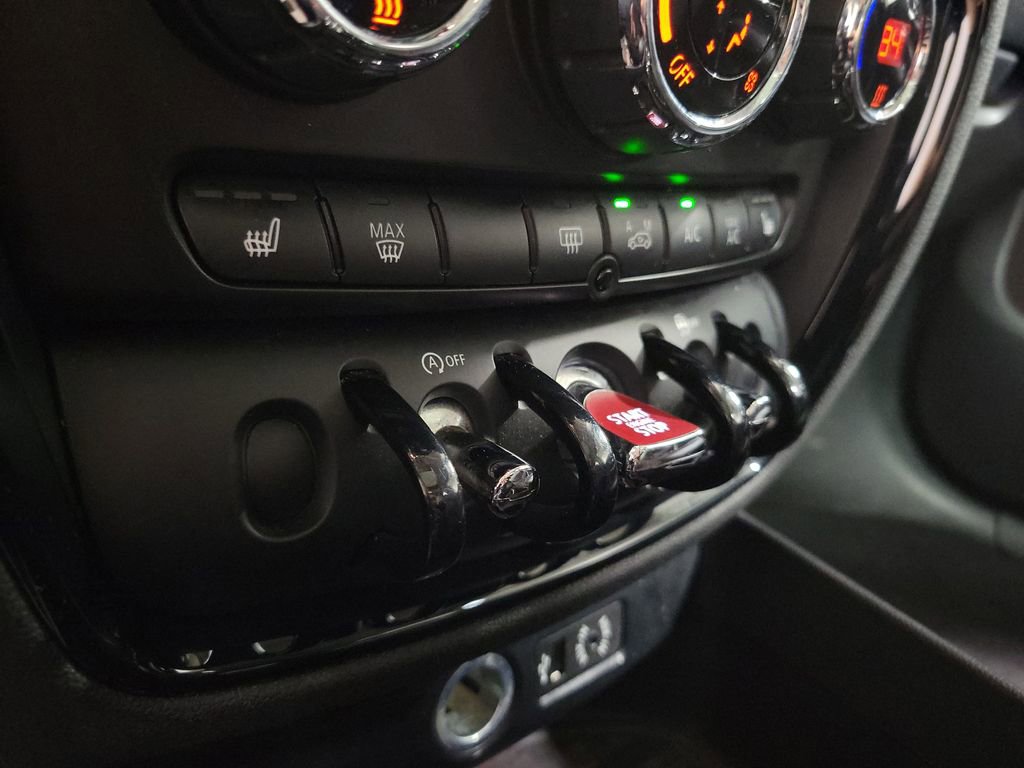 Used 2017 MINI Cooper Clubman S image 19