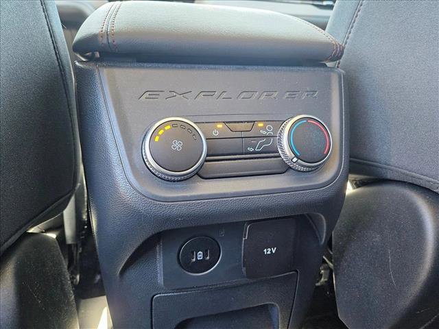 Used 2025 Ford Explorer Active image 12