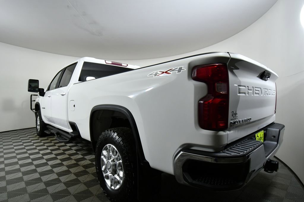 Used 2021 Chevrolet Silverado 3500 LT AWD/4WD image 13