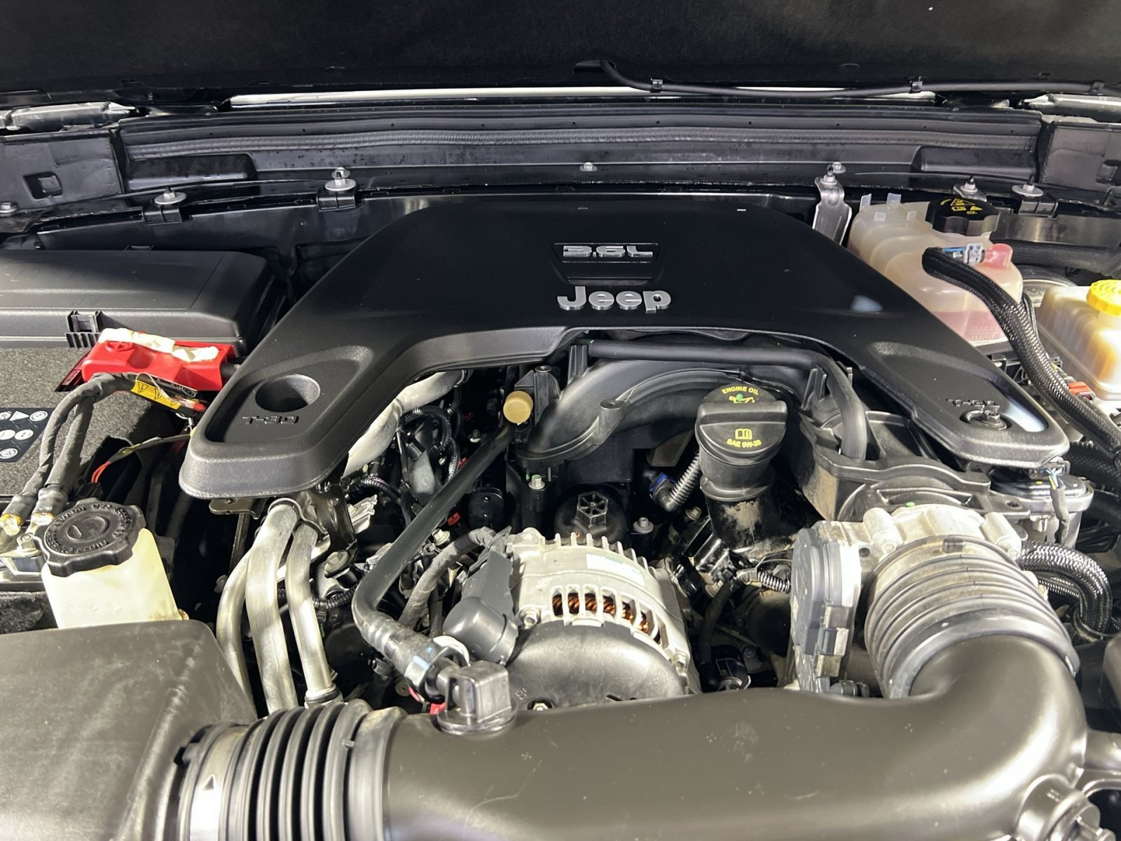 Used 2019 Jeep Wrangler Sport AWD/4WD image 28