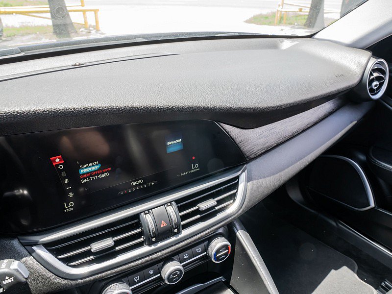 Used 2018 Alfa Romeo Giulia AWD image 27