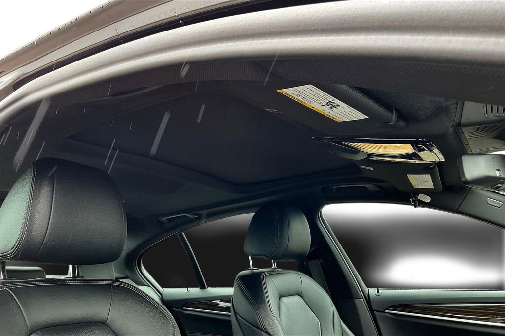 Used 2019 BMW 530e xDrive w/ Convenience Package image 27